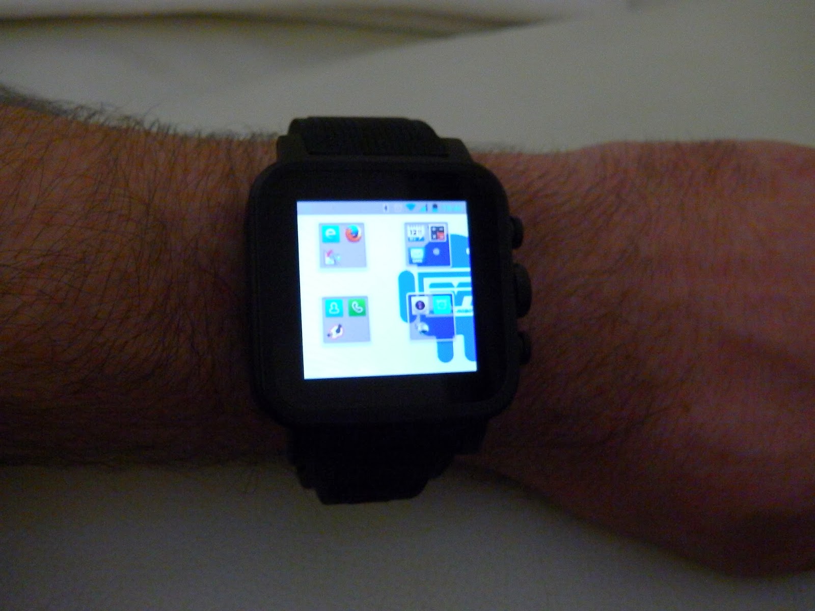 Android-Watch 2: Von der Selbstbau-Uhr zur Simvalley AW-420.RX